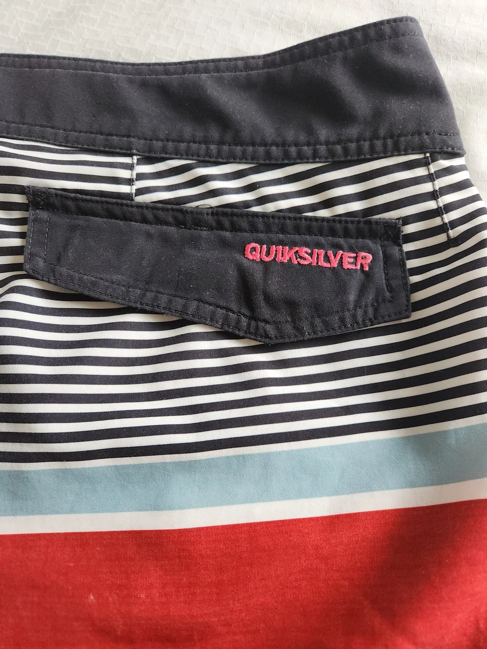Quiksilver Mens Striped Board Shorts Swim Trunks Red White Black Size 40